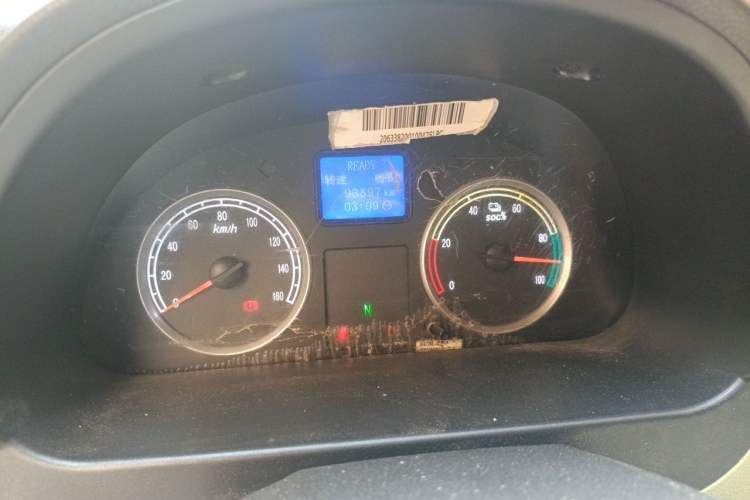Used Dongfeng Xiaokang EC36 2021 Standard Model Ningde Times Battery Odometer Close Up