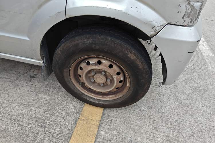 Used Dongfeng Xiaokang EC36 2021 Standard Model Ningde Times Battery Right Front Wheel Hub