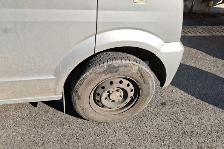 Used Dongfeng Xiaokang EC36 2021 Standard Model Ningde Times Battery Right Front Wheel Hub