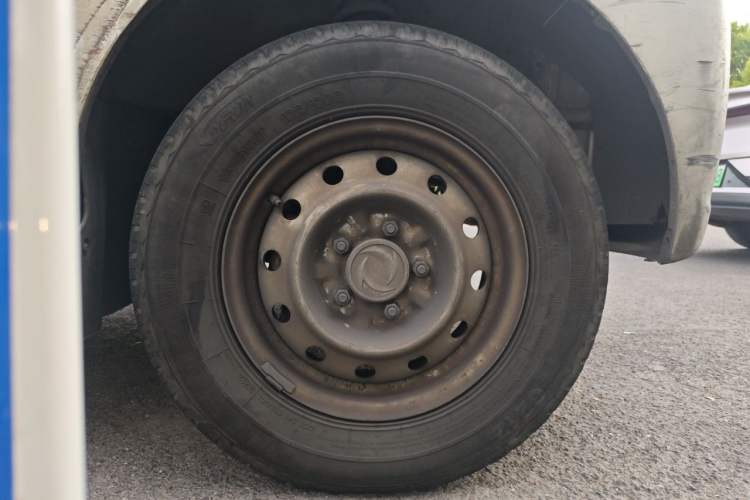 Used Dongfeng Xiaokang EC36 2021 Standard Model Ningde Times Battery Right Front Wheel Hub