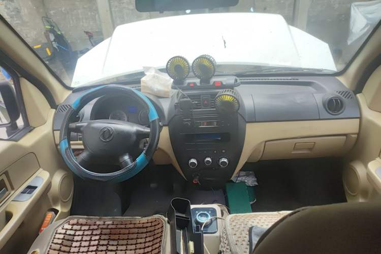 Used Dongfeng Xiaokang EC36 2021 Standard Model Guoxuan Hi-Tech Battery Center Console