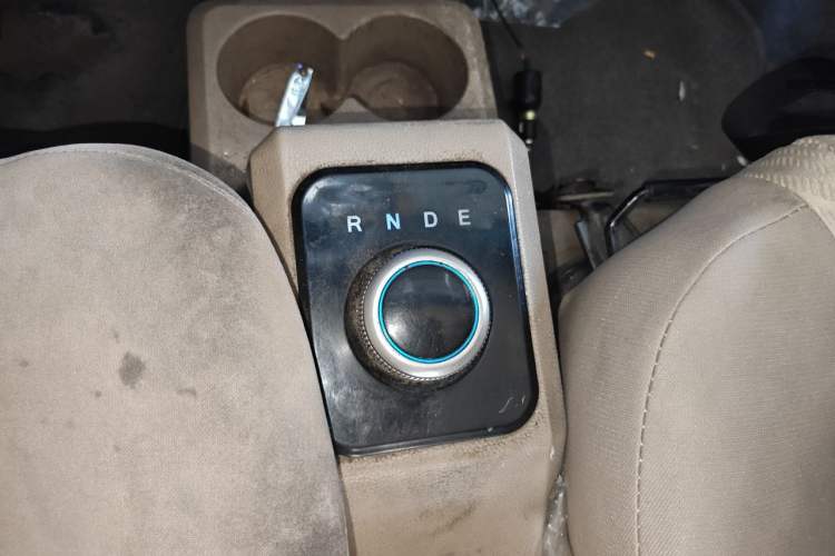 Used Dongfeng Xiaokang EC36 2021 Standard Model Guoxuan Hi-Tech Battery Gear Lever