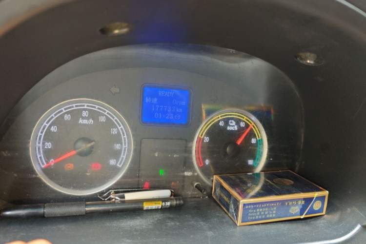 Used Dongfeng Xiaokang EC36 2021 Standard Model Ningde Times Battery Odometer Close Up