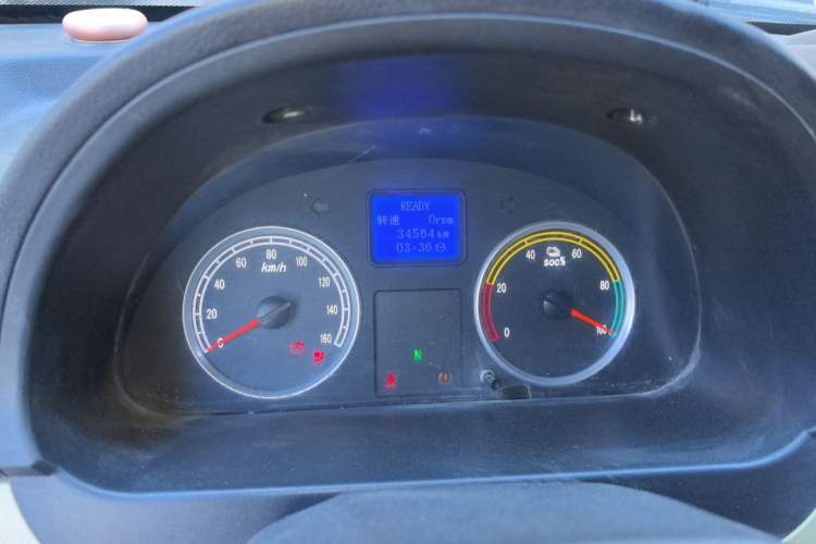 Used Dongfeng Xiaokang EC36 2021 Standard Model Ningde Times Battery Odometer Close Up