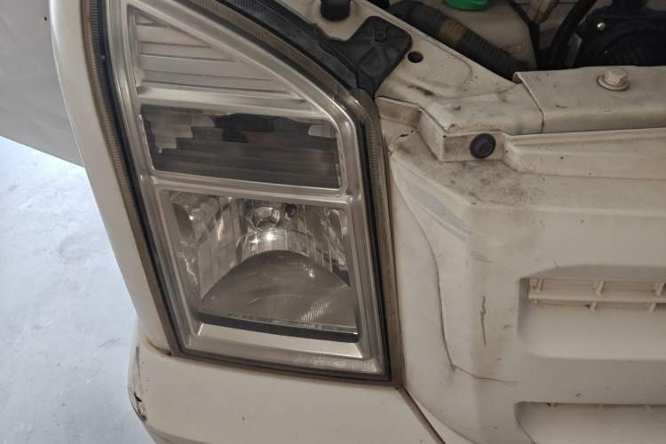 Used Dongfeng Xiaokang EC36 2021 Standard Model Guoxuan Hi-Tech Battery Right Front Headlight