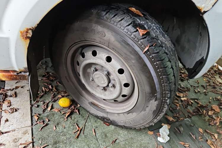 Used Dongfeng Xiaokang EC36 2021 Standard Model Ningde Times Battery Right Front Wheel Hub
