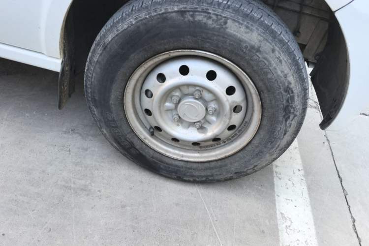 Used Dongfeng Xiaokang EC36 2021 Standard Model Ningde Times Battery Right Front Wheel Hub