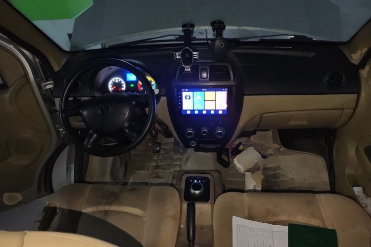 Used Dongfeng Xiaokang EC36 2022 Standard Edition CATL Battery Center Console