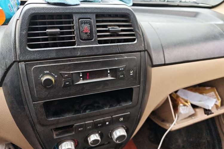 Used Dongfeng Xiaokang EC36 2022 Standard Edition CATL Battery Audio And AC Panel