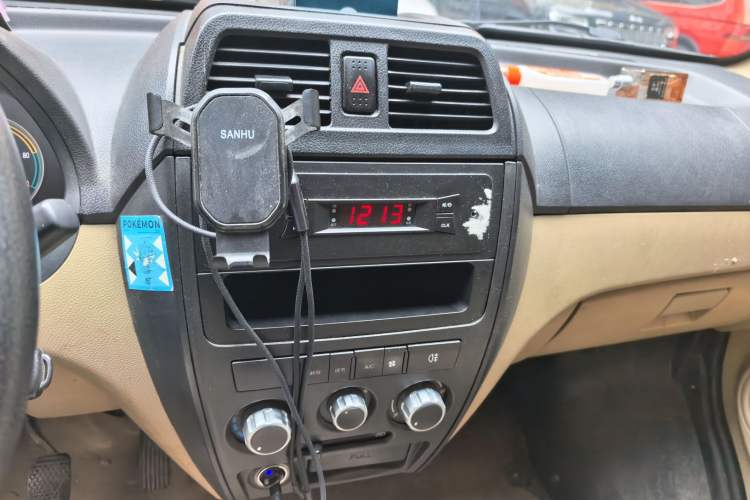 Used Dongfeng Xiaokang EC36 2022 Standard Edition CATL Battery Audio And AC Panel