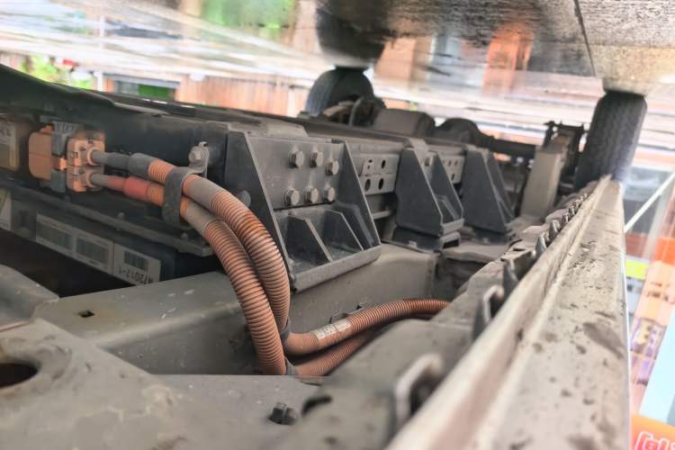 Used Dongfeng Xiaokang EC36 2022 Standard Edition CATL Battery Chassis Front Right