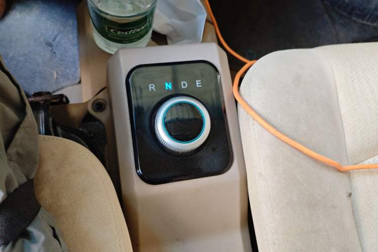 Used Dongfeng Xiaokang EC36 2022 Standard Edition Guoxuan High-Tech Battery Gear Lever
