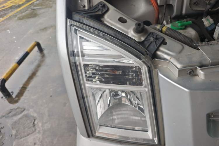 Used Dongfeng Xiaokang EC36 2022 Standard Edition CATL Battery Right Front Headlight