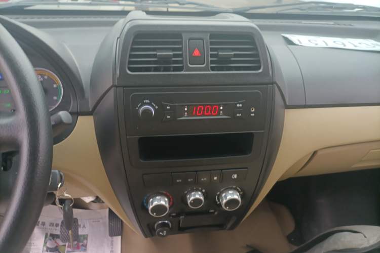 Used Dongfeng Xiaokang EC36 2022 Standard Edition CATL Battery Audio And AC Panel