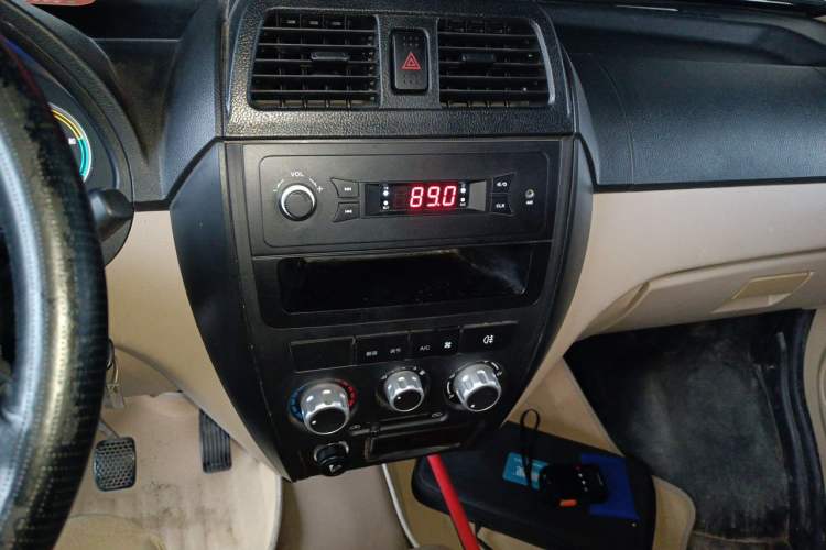 Used Dongfeng Xiaokang EC36 2022 Standard Edition CATL Battery Audio And AC Panel