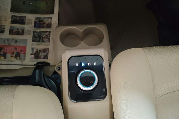 Used Dongfeng Xiaokang EC36 2022 Standard Edition CATL Battery Gear Lever