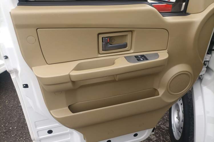 Used Dongfeng Xiaokang EC36 2022 Standard Edition CATL Battery Left Front Door Interior
