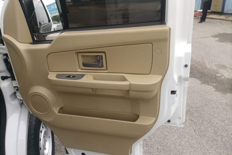 Used Dongfeng Xiaokang EC36 2022 Standard Edition CATL Battery Right Front Door Interior