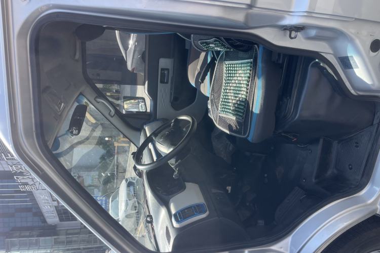 Used Dongfeng Xiaokang EC36II 2023 Chongqing Innovision 38.64 kWh Audio And AC Panel