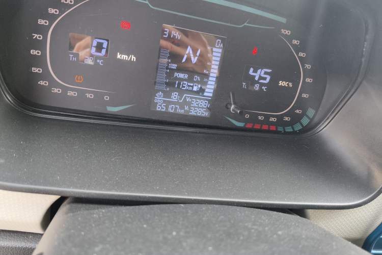 Used Dongfeng Xiaokang EC36II 2023 Chongqing Innovision 38.64 kWh Odometer Close Up