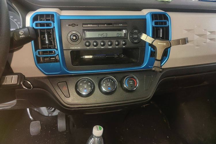 Used Dongfeng Xiaokang EC36II 2023 Chongqing Innovision 38.64 kWh Audio And AC Panel