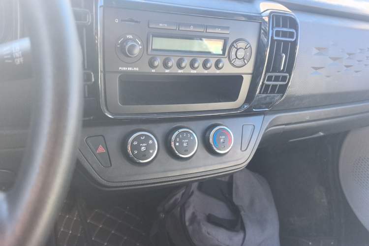 Used Dongfeng Xiaokang EC36II 2023 Ningde Times 41.86 kWh Audio And AC Panel