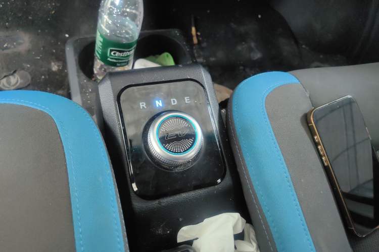 Used Dongfeng Xiaokang EC36II 2023 Chongqing Innovision 38.64 kWh Gear Lever