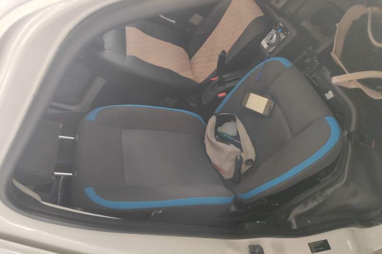 Used Dongfeng Xiaokang EC36II 2023 Chongqing Innovision 38.64 kWh Right Front Seat