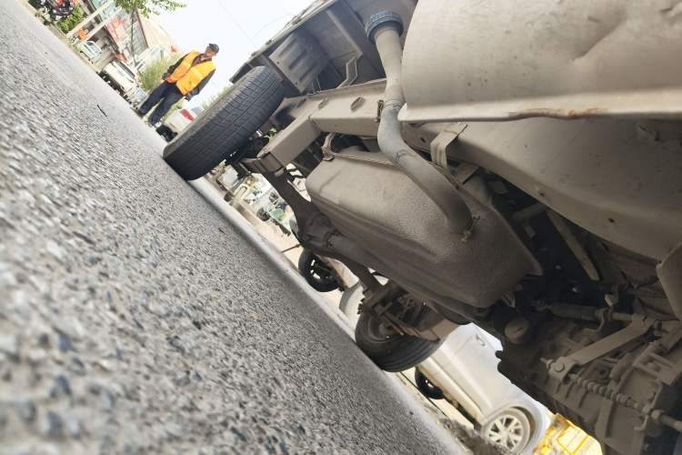 Used Dongfeng Xiaokang K01  Chassis Front Right