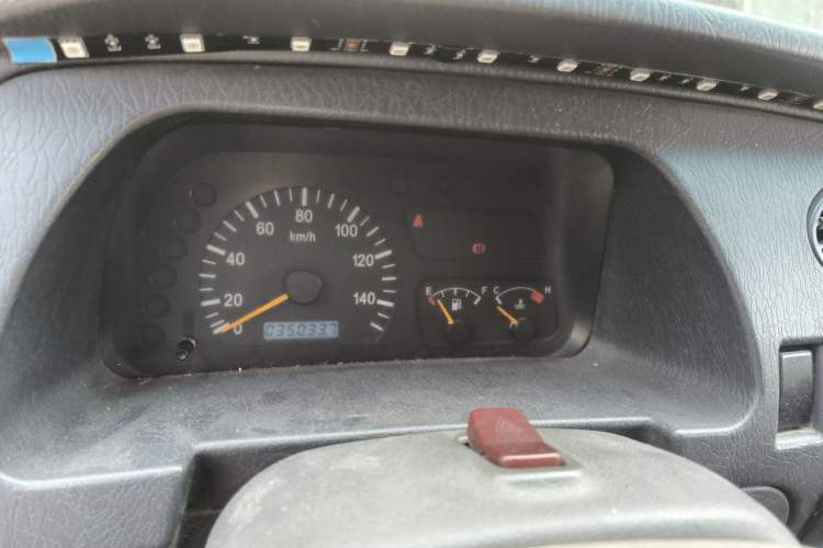 Used Dongfeng Xiaokang K02 2015 1.1L 2.0m Corrugated Cargo Box AF11-05 Instrument Cluster