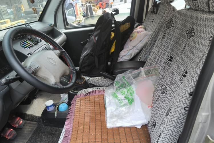 Used Dongfeng Xiaokang K02 2015 1.1L 2.0m Corrugated Cargo Box AF11-05 Left Front Seat