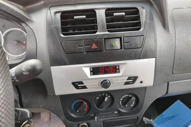Used Dongfeng Xiaokang K05S 2019 1.2L Practical Version China VI Standard DK12 Audio And AC Panel