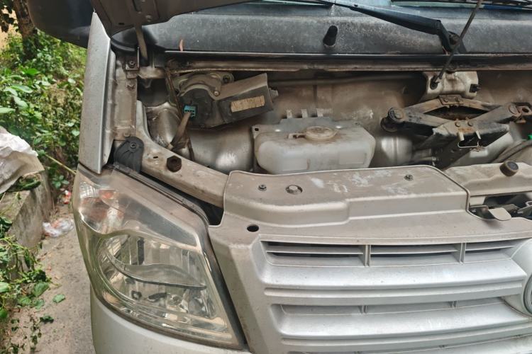 Used Dongfeng Xiaokang K05S 2019 1.2L Practical Version China VI Standard DK12 Engine Bay Right