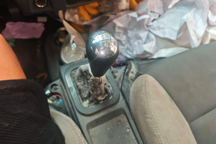 Used Dongfeng Xiaokang K05S 2019 1.2L Practical Version China VI Standard DK12 Gear Lever