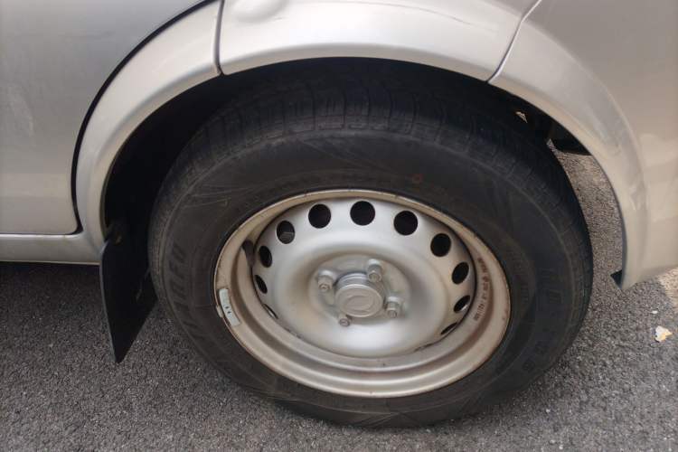 Used Dongfeng Xiaokang K05S 2022 1.3L High-Power Base Version Right Front Wheel Hub