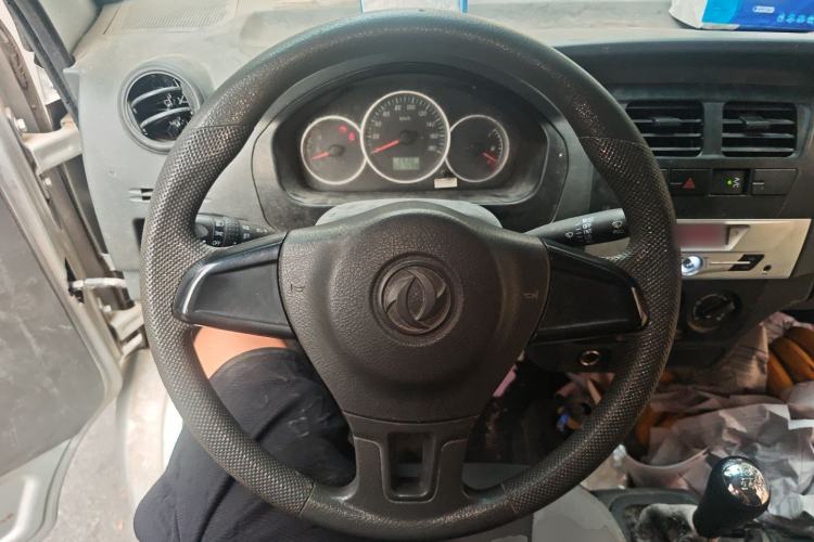 Used Dongfeng Xiaokang K05S 2019 1.2L Practical Version China VI Standard DK12 Steering Wheel