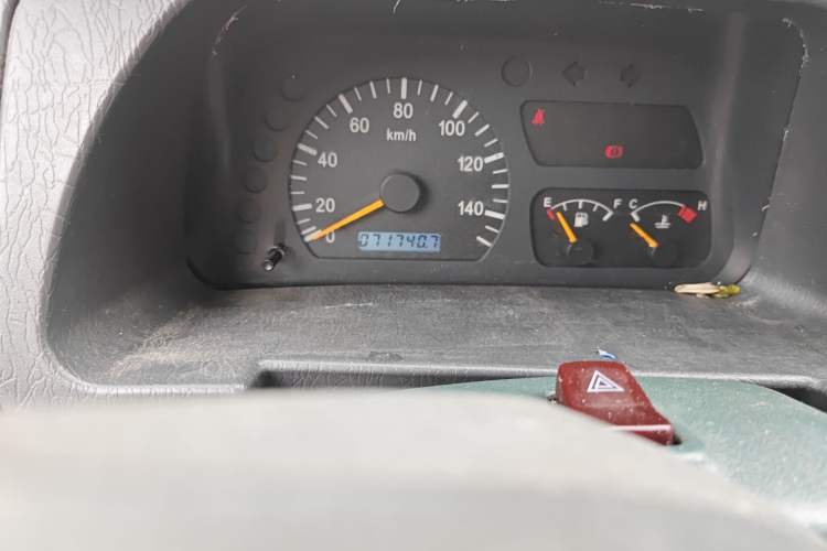 Used Dongfeng Xiaokang K05S  Odometer Close Up
