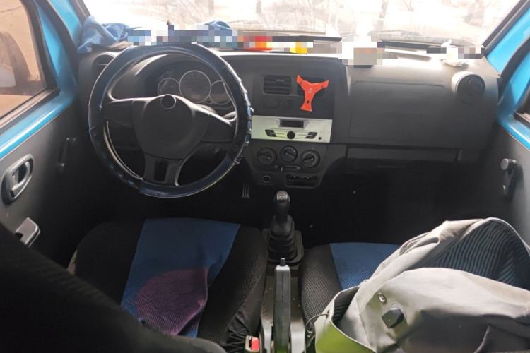 Used Dongfeng Xiaokang K05S 2016 1.0L Practical Version DK10 Center Console