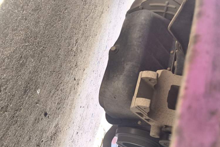 Used Dongfeng Xiaokang K05S 2016 1.2L Practical Version DK12-10 Chassis Front Right