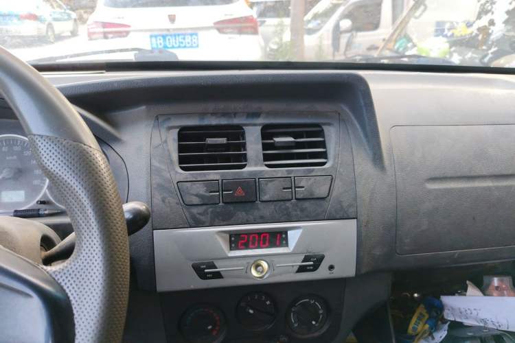 Used Dongfeng Xiaokang K05S 2016 1.2L Practical Version DK12-10 Audio And AC Panel