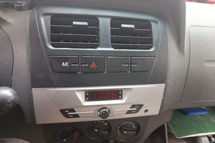 Used Dongfeng Xiaokang K05S 2016 1.2L Practical Version DK12-10 Audio And AC Panel