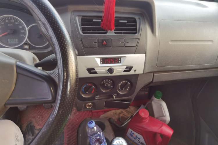 Used Dongfeng Xiaokang K05S 2016 1.2L Practical Version DK12-10 Audio And AC Panel