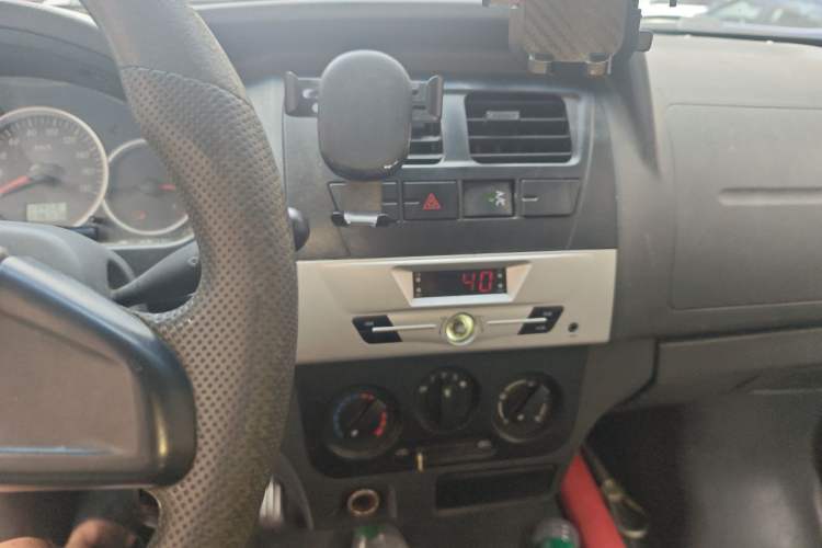 Used Dongfeng Xiaokang K05S 2016 1.2L Practical Version DK12-10 Audio And AC Panel