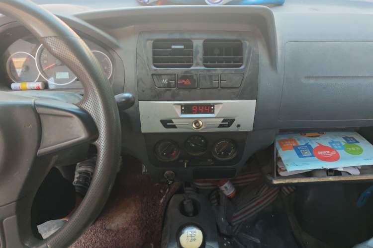 Used Dongfeng Xiaokang K05S 2016 1.2L Practical Version DK12-10 Audio And AC Panel