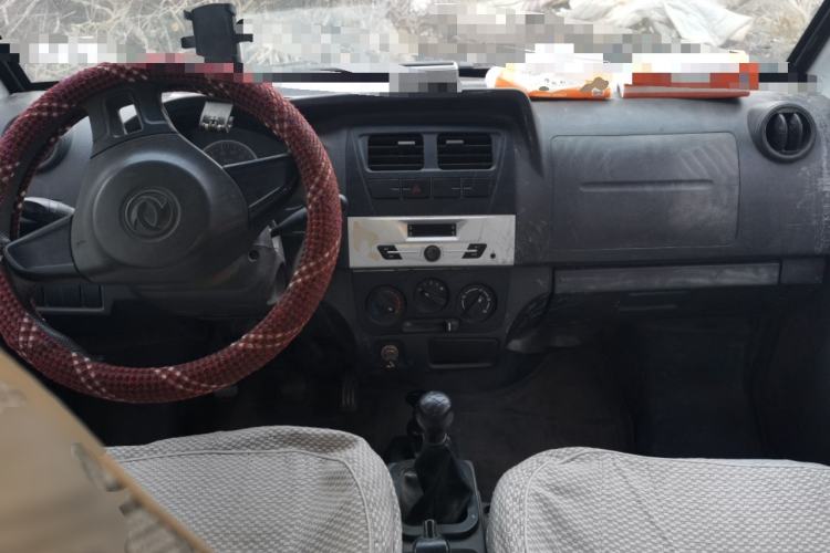 Used Dongfeng Xiaokang K05S 2016 1.0L Practical Version DK10 Center Console
