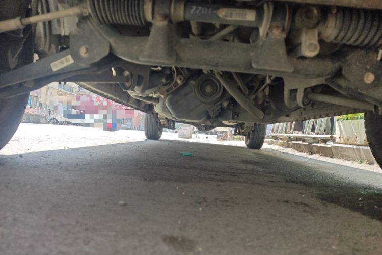 Used Dongfeng Xiaokang K05S 2016 1.2L Practical Version DK12-10 Chassis Front