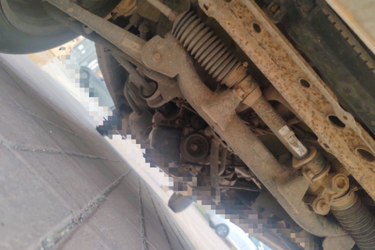 Used Dongfeng Xiaokang K05S 2016 1.2L Practical Version DK12-10 Chassis Front