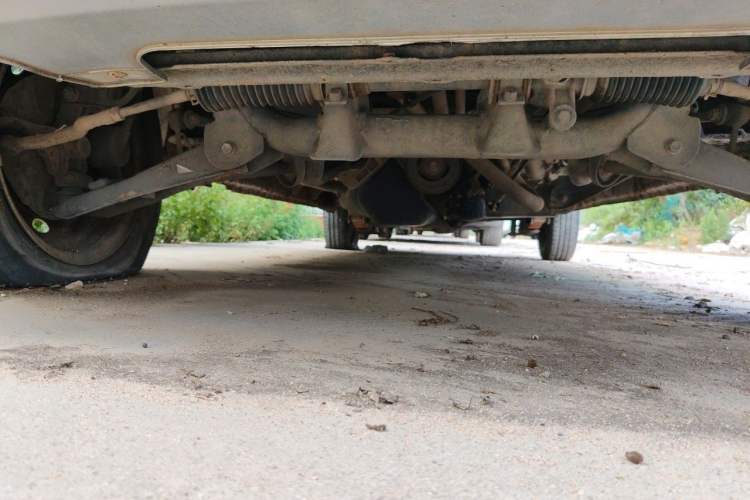 Used Dongfeng Xiaokang K05S 2016 1.2L Practical Version DK12-10 Chassis Front