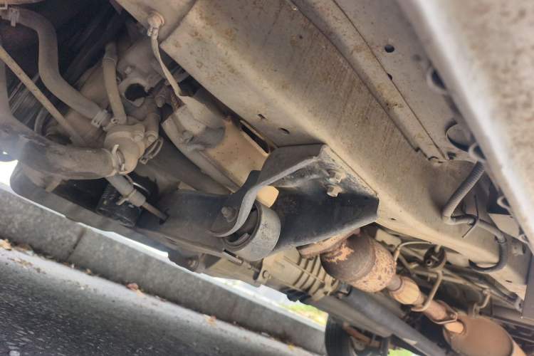 Used Dongfeng Xiaokang K05S 2016 1.2L Practical Version DK12-10 Chassis Front Left