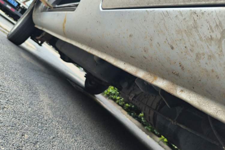 Used Dongfeng Xiaokang K05S  Chassis Front Right